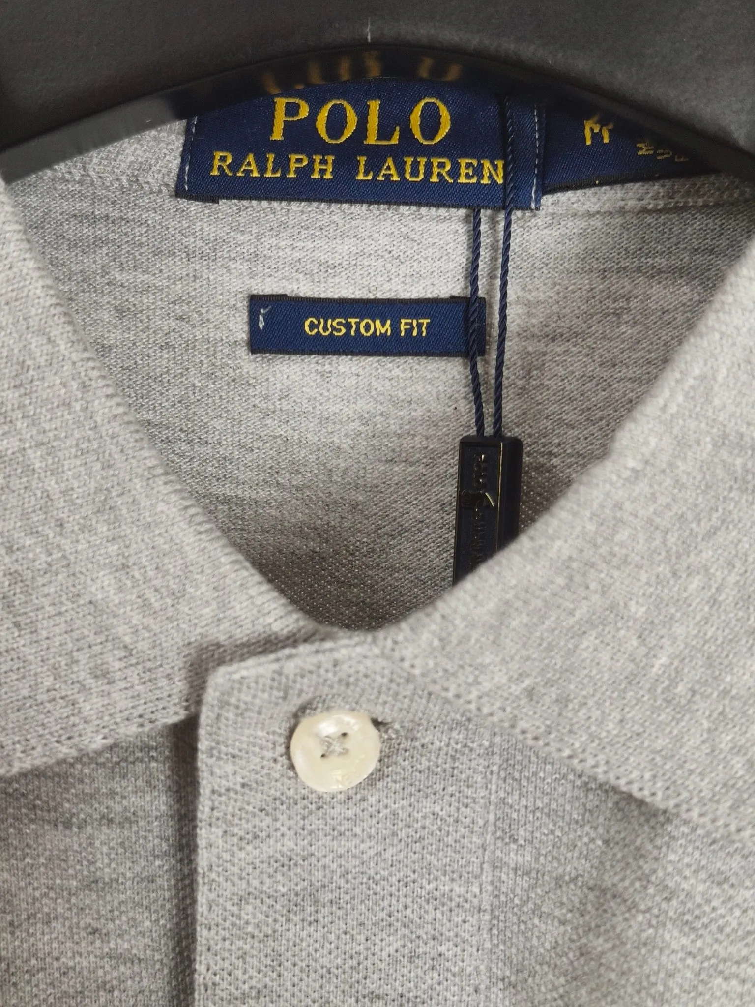 P180 Ralph Lauren large embroidered polo shirt with lapel and short sleeves. High-end quality. Complete with three labels, comfortable and breathable, classic and simple, exquisite and fashionable. The details show high-end quality. Color: black, white, gray, navy. Size: M-XXL